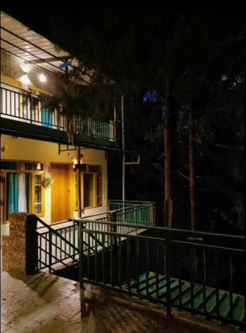 The Hill Story, Entire Chalet, Offbeat,Cozy 무소리에 외부 사진