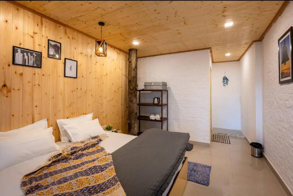 The Hill Story, Entire Chalet, Offbeat,Cozy 무소리에 외부 사진