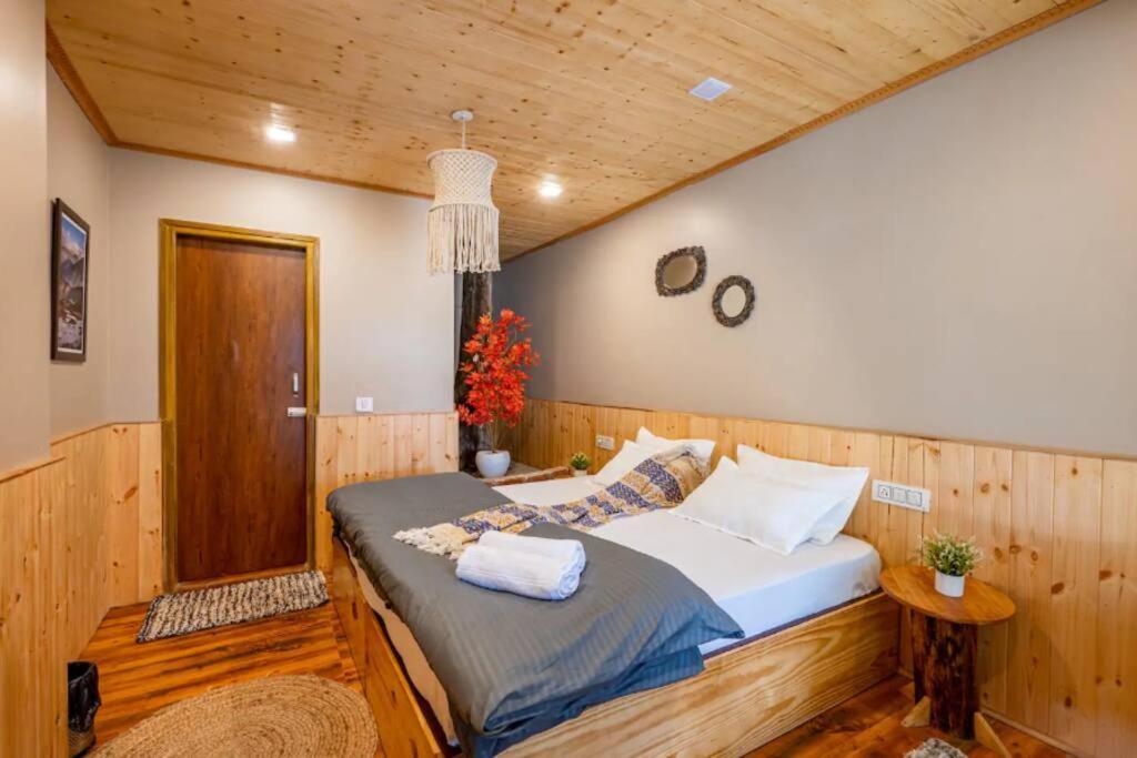 The Hill Story, Entire Chalet, Offbeat,Cozy 무소리에 외부 사진
